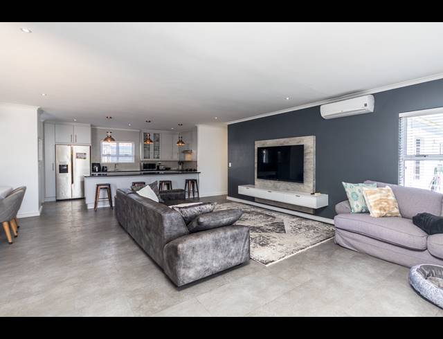 4 BEDROOM FREESTANDING SOLD IN SUNNINGDALE